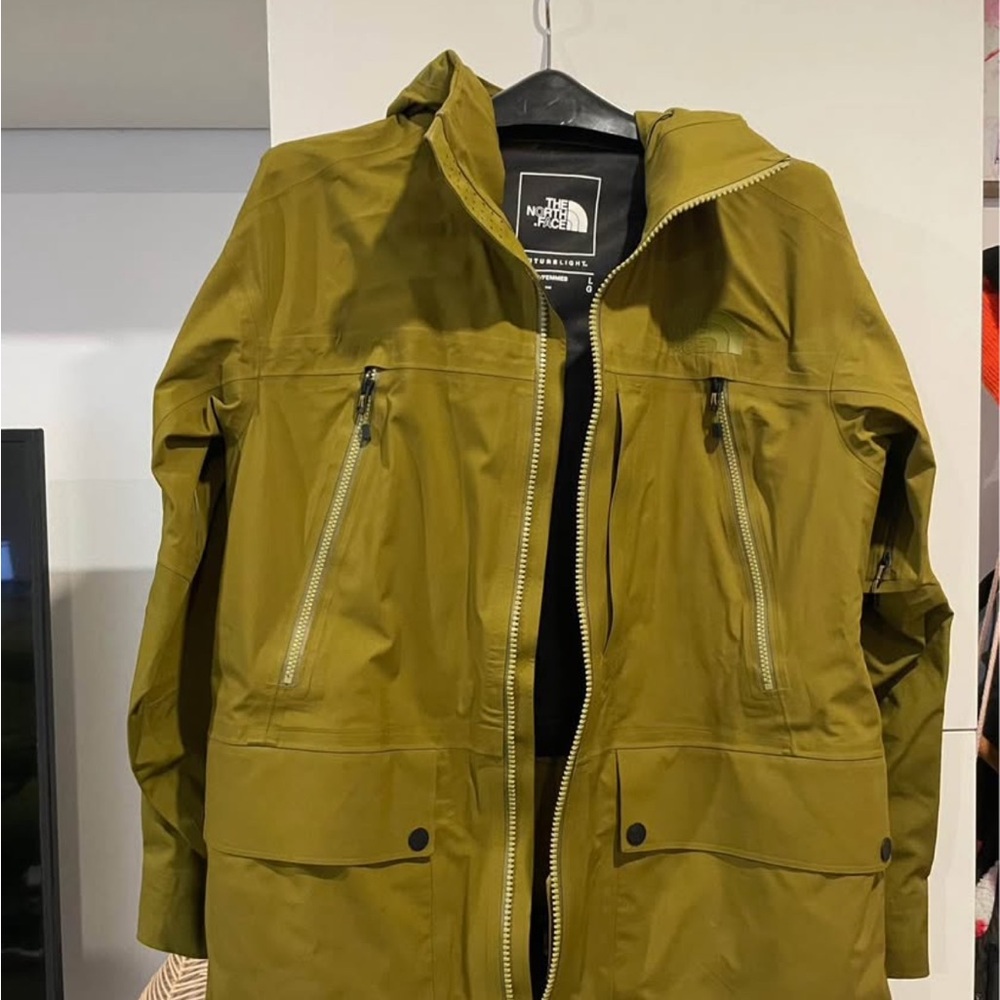 NWOT The North Face Womens Futurelight Olive Jacket